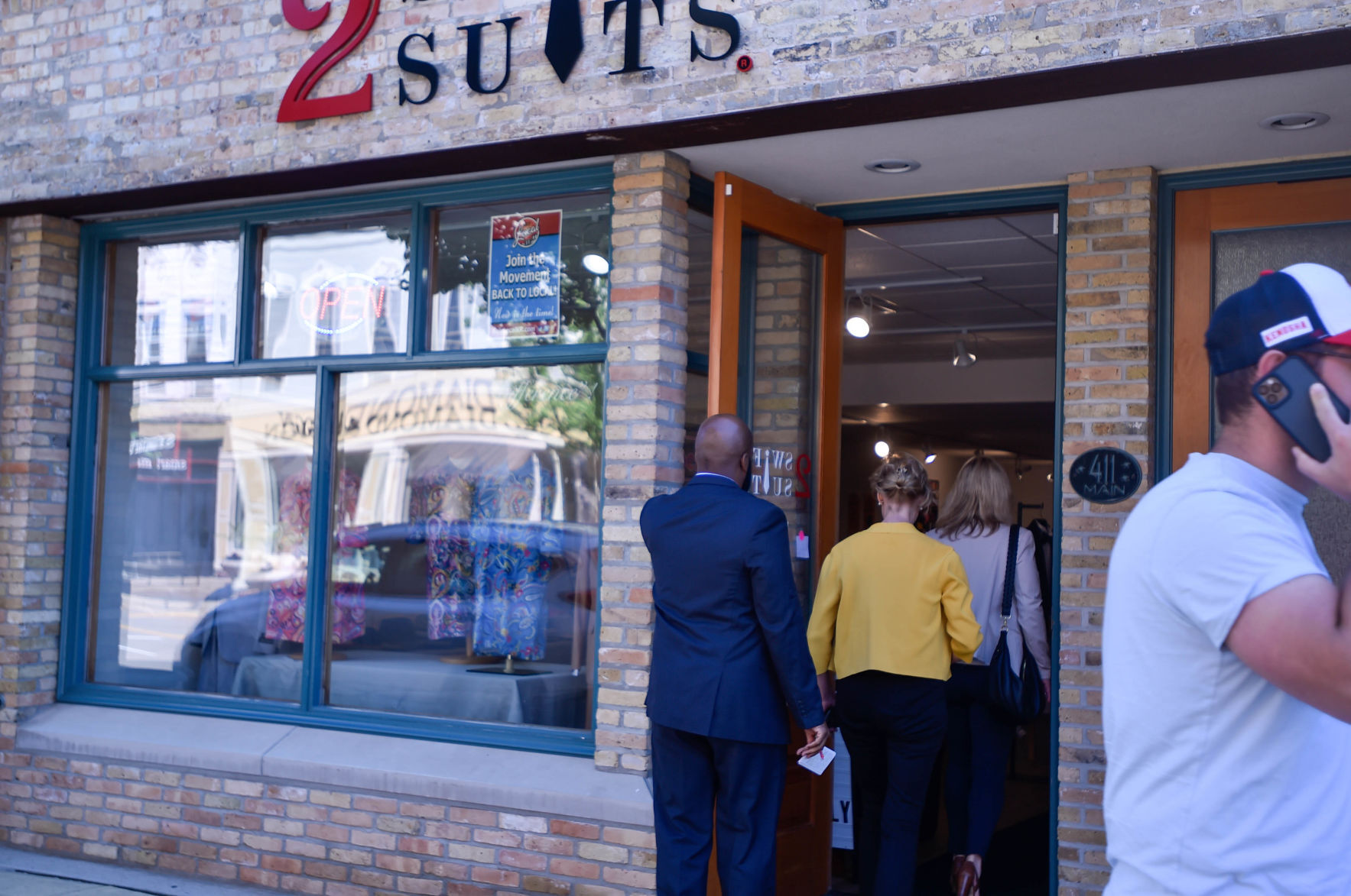 2 Swift Suits